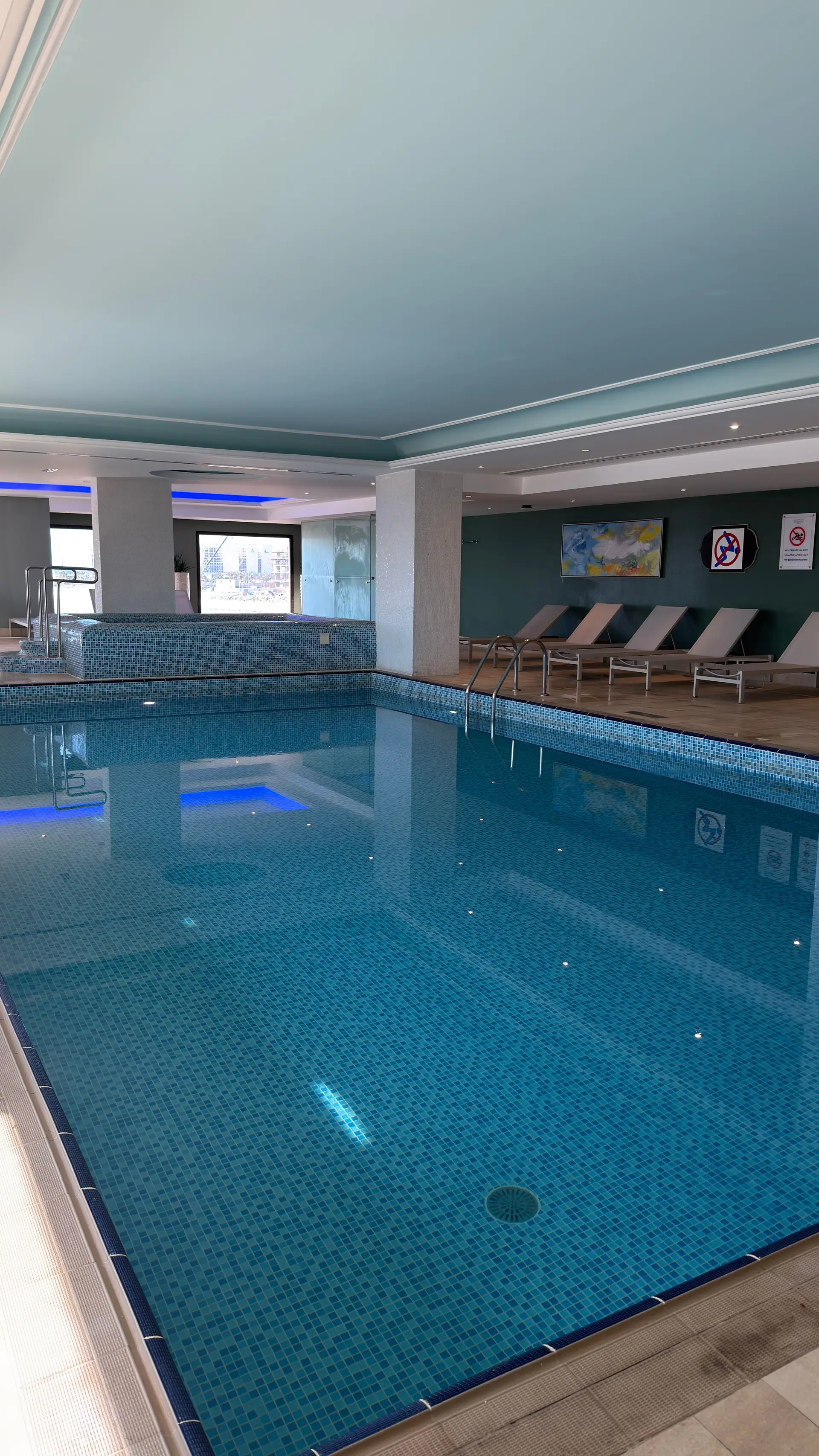 Wellness medence